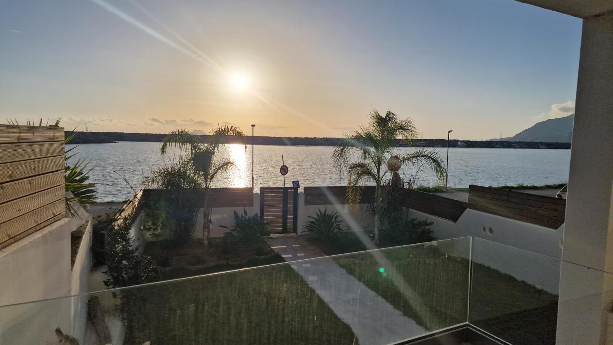 Isalos Sea View Studios Kokkinos Pyrgos Exterior foto